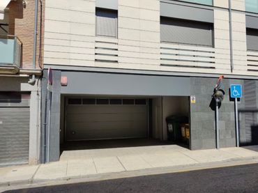 Motorradstellplatz zur Miete in Carrer de Bolòs 20