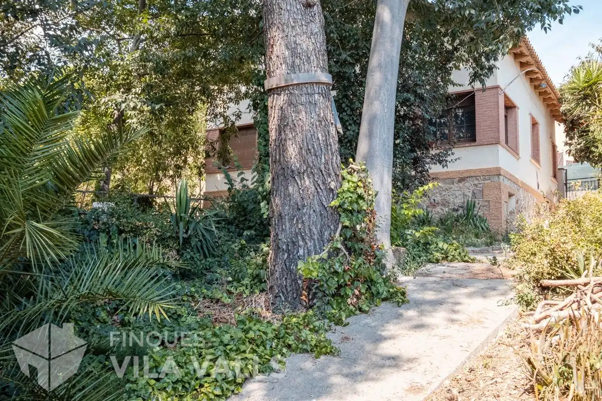 Vista exterior de Casa o xalet en venda en Palau-solità i Plegamans amb Jardí privat