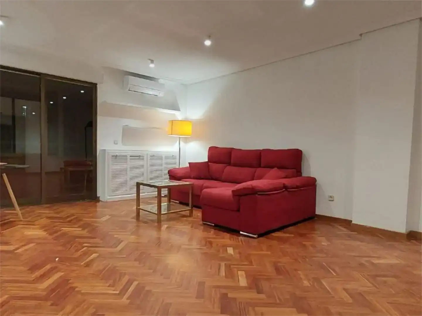 Wohnzimmer von Wohnung zur Miete in  Madrid Capital mit Klimaanlage