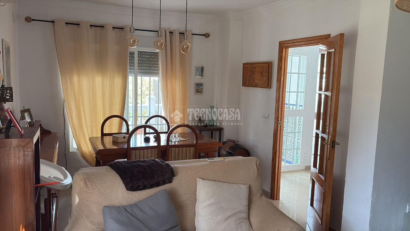 Sala d'estar de Finca rústica en venda en Marchena amb Aire condicionat