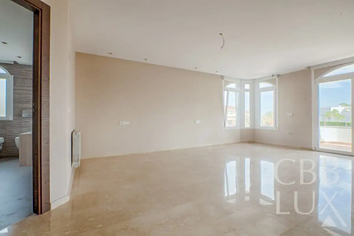 Chalet con terraza en venta en Pueblo - Urbanizaciones, imagen 27