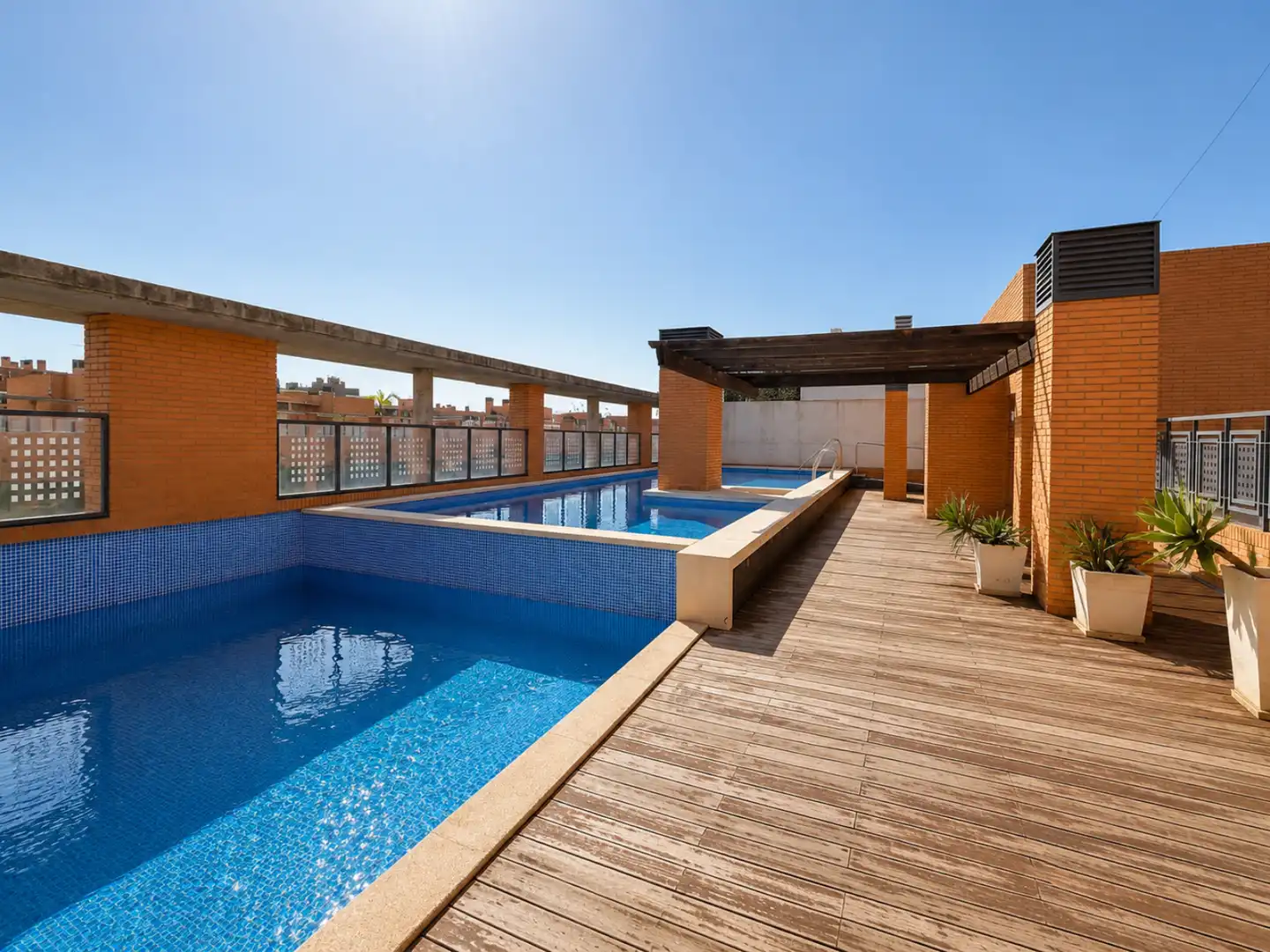 Piscina de Pis en venda en San Vicente del Raspeig / Sant Vicent del Raspeig amb Aire condicionat, Calefacció i Terrassa