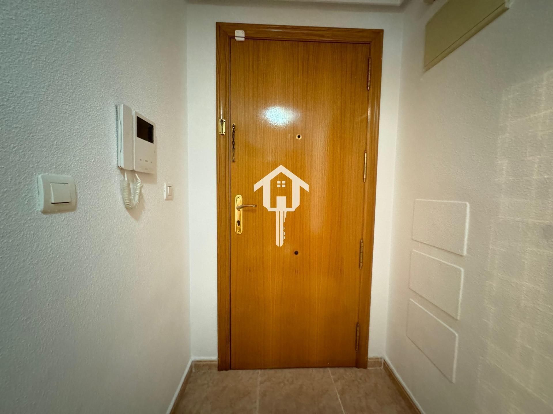 Piso en venta en Alicante / Alacant con Aire acondicionado, Jardín privado y Terraza