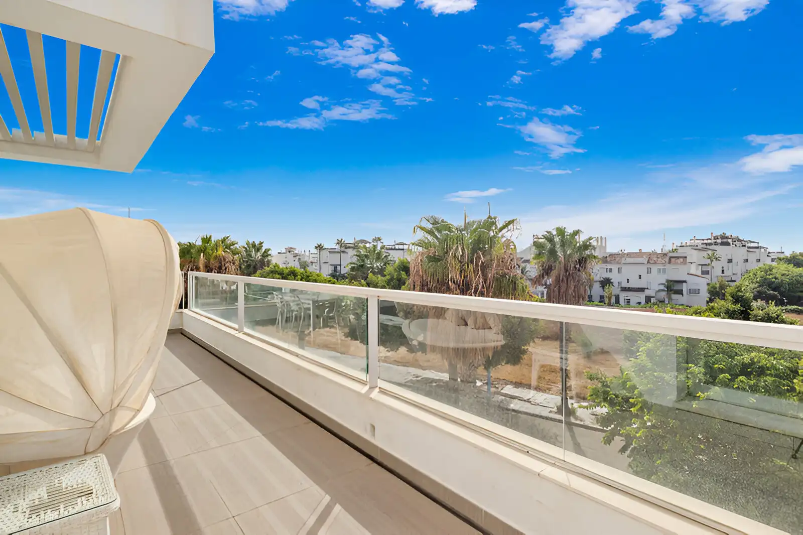 Penthouse with pool for sale in Marbella Centro, imagen 3