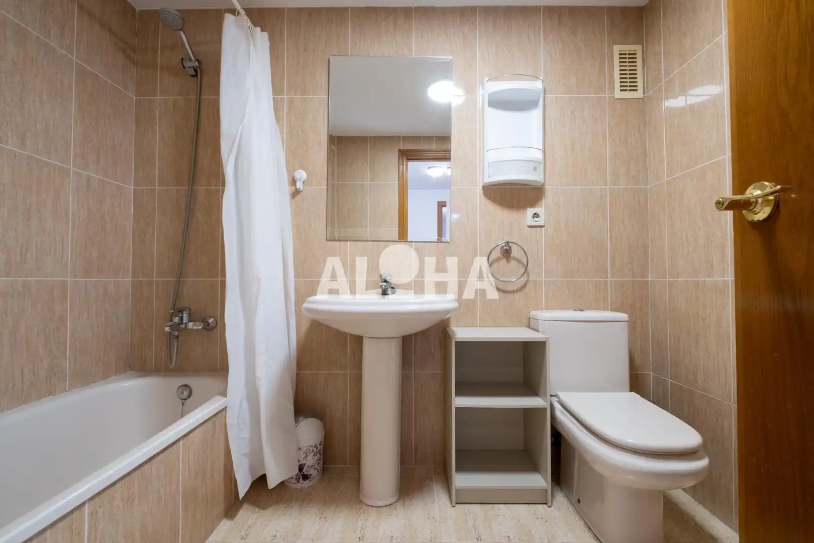 Bany de Apartament de lloguer en Moncada amb Aire condicionat, Moblat i Piscina comunitària