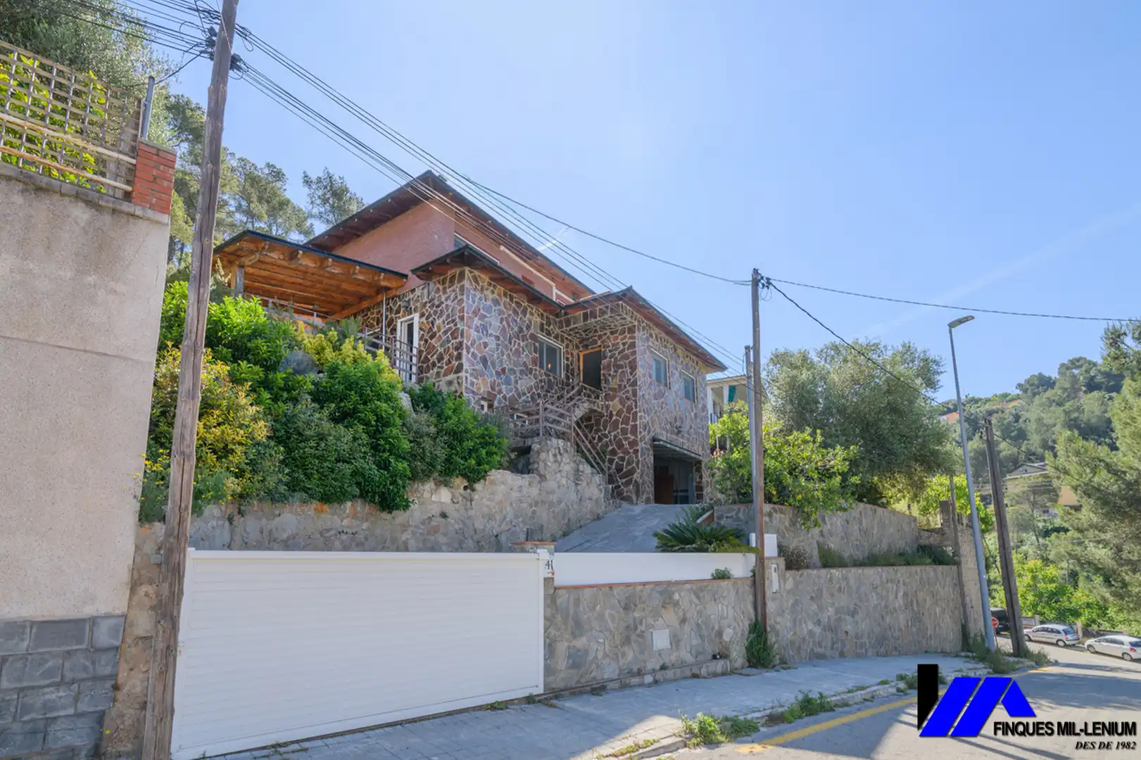 Vista exterior de Casa o chalet en venta en Vallirana con Aire acondicionado, Calefacción y Jardín privado