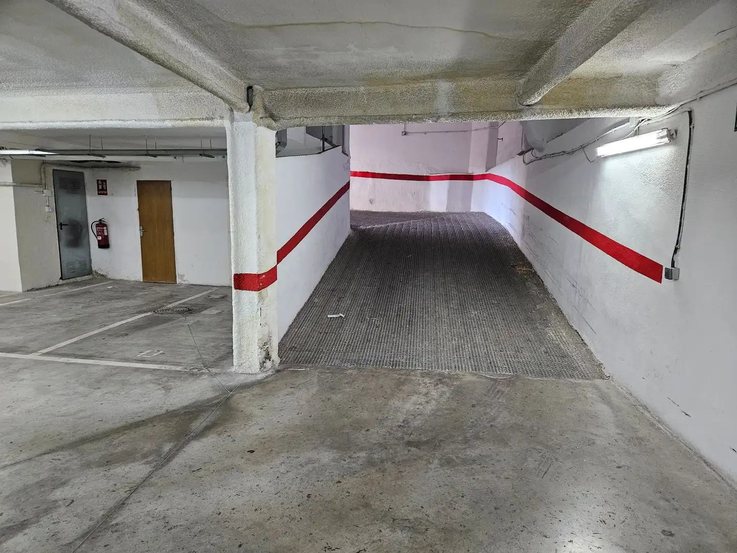 Parking de Piso de alquiler en Madrid con Aire acondicionado y Calefacción