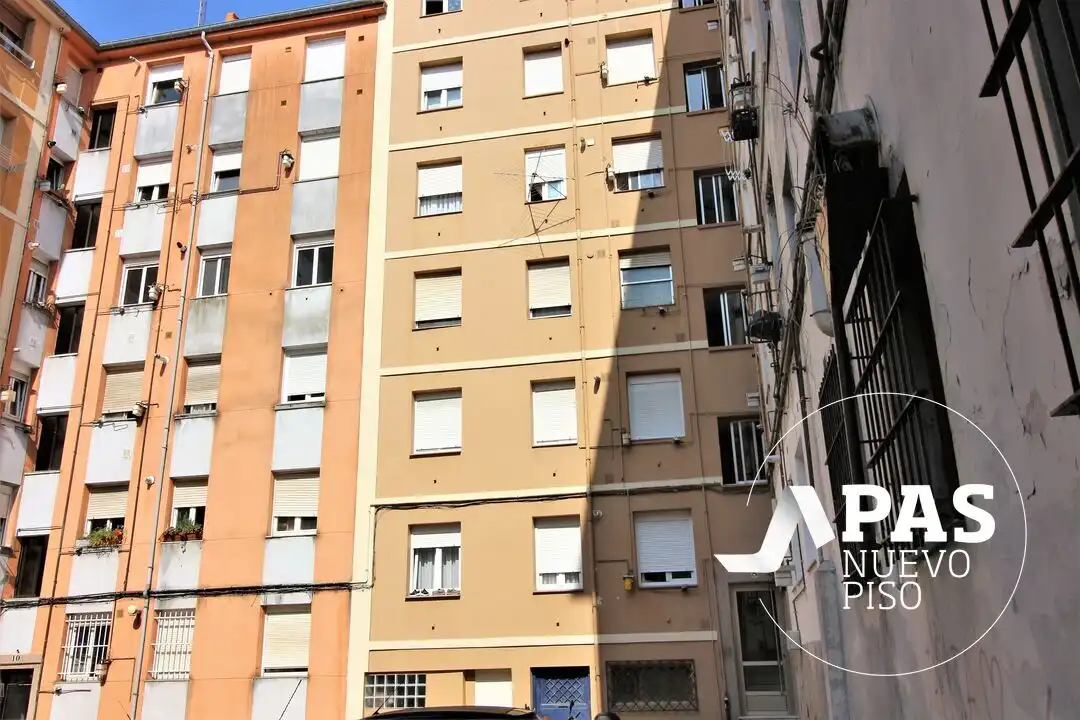 Vista exterior de Pis en venda en Santander amb Calefacció