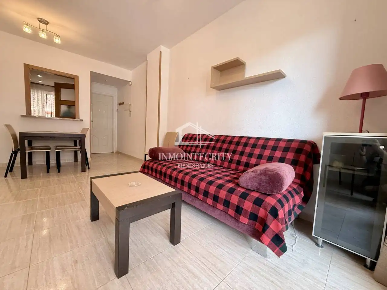 Apartamento con piscina en venta en Avenida Central 22