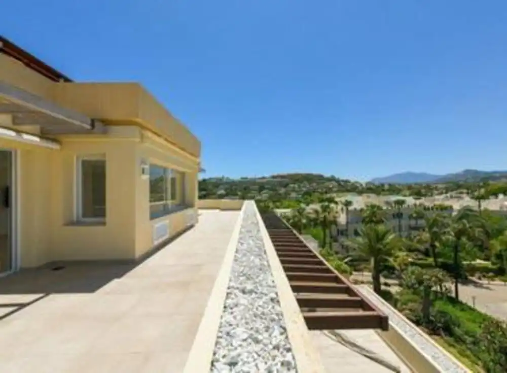 Penthouse with pool for sale in Nueva Andalucía, imagen 6
