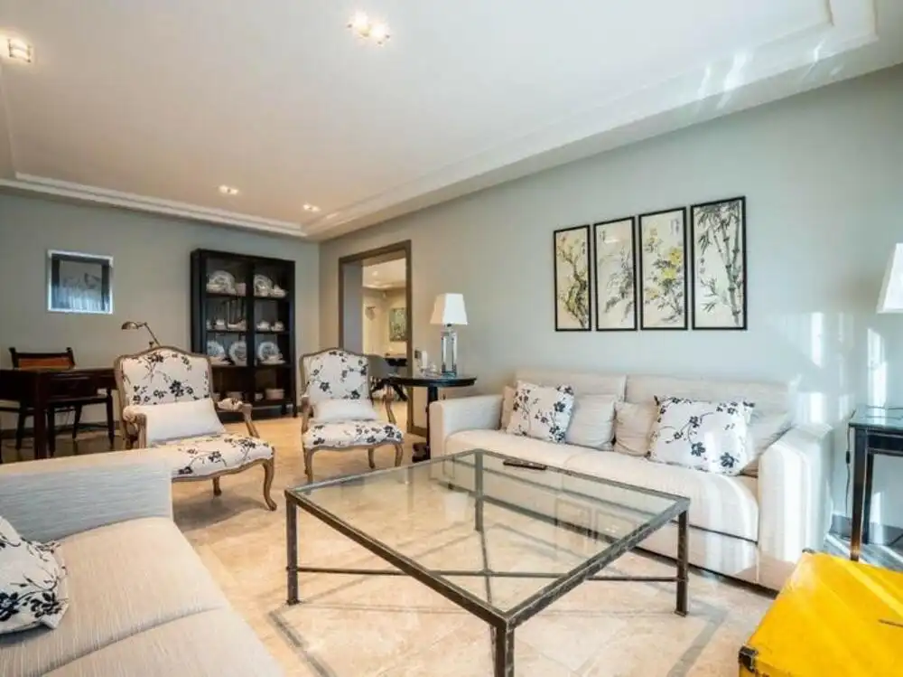 Sala de estar de Casa o chalet de alquiler en Estepona con Aire acondicionado, Jardín privado y Terraza