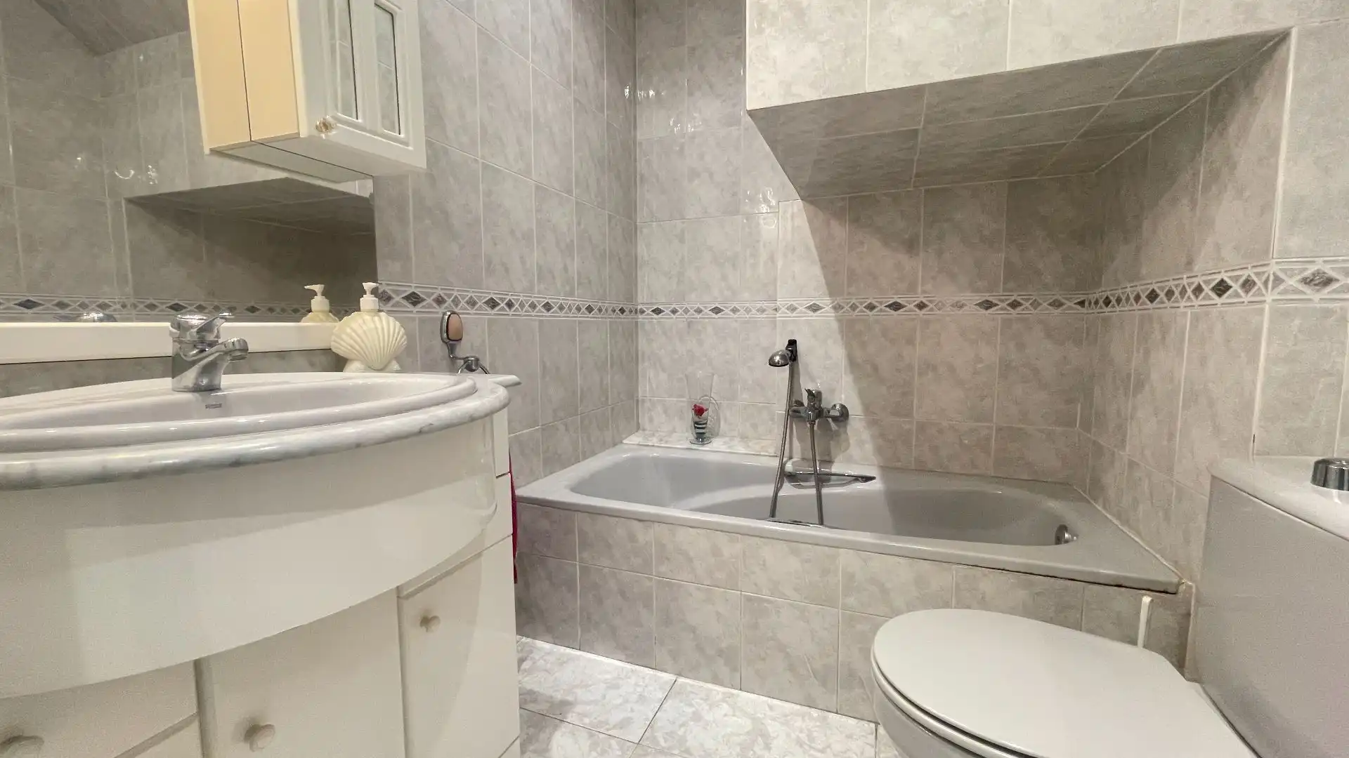 Bany de Casa o xalet en venda en Rubí amb Calefacció, Jardí privat i Terrassa