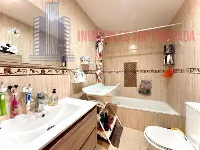 Bathroom of Flat for sale in Las Gabias  with Air Conditioner, Heating and Community pool
