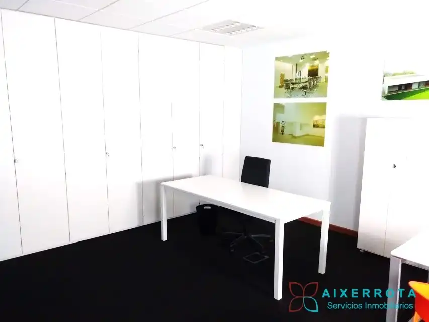 Office for rent in Derio  with Air Conditioner, Heating and Furnished