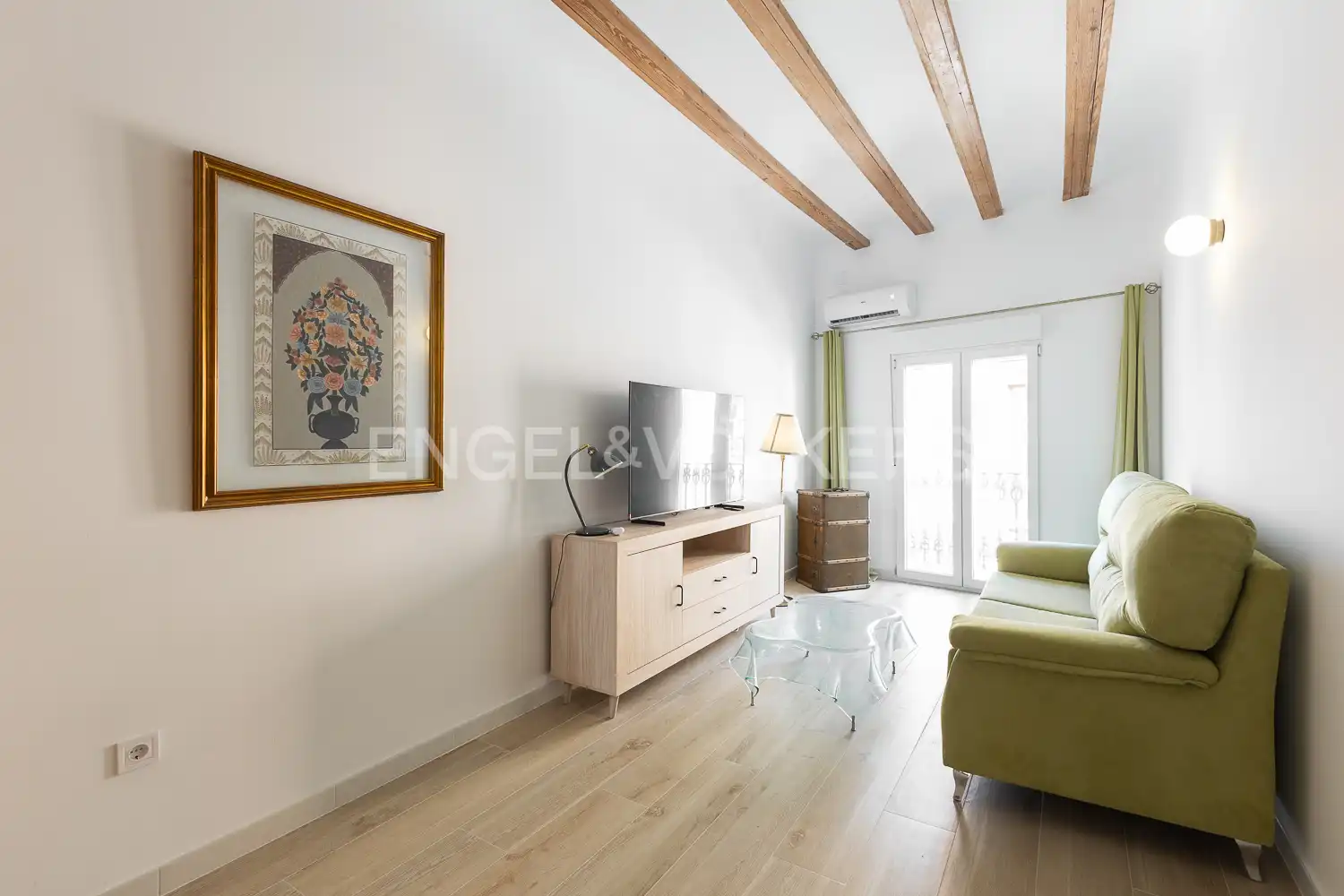 Sala d'estar de Pis de lloguer en Valencia amb Aire condicionat, Calefacció i Parquet