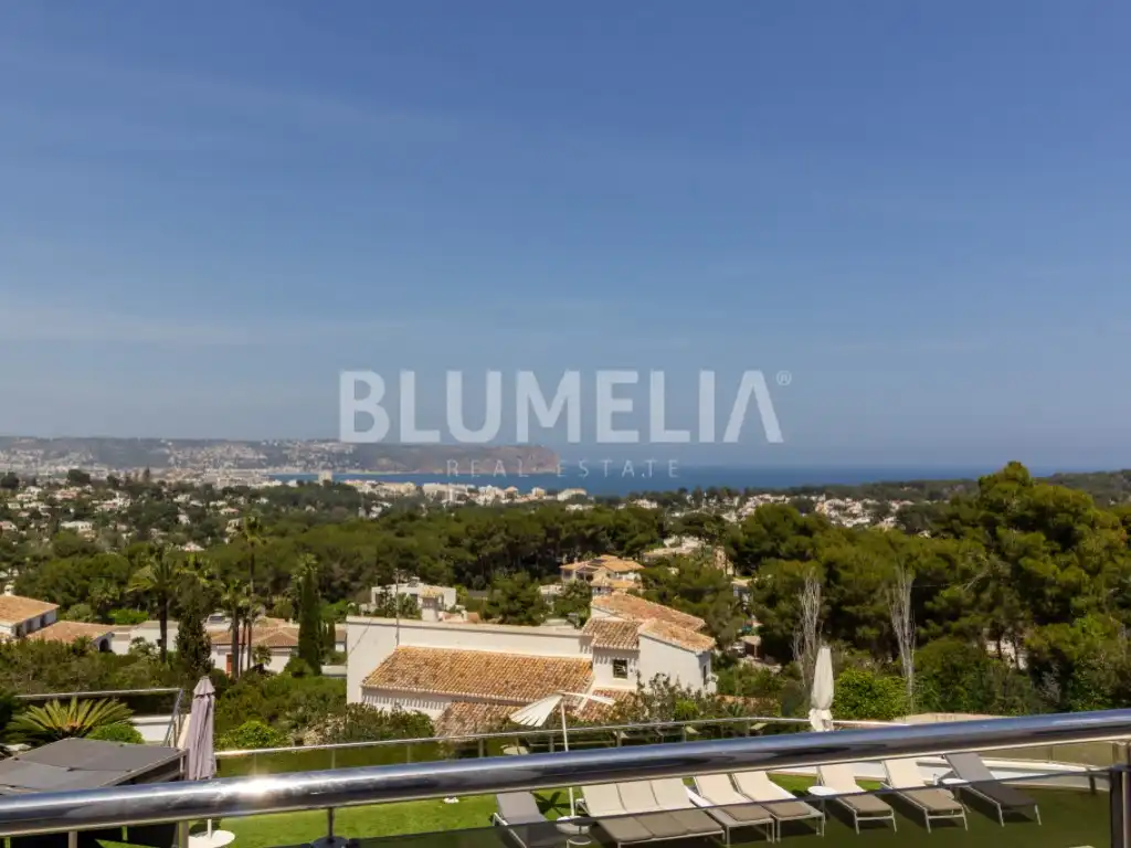 Vista exterior de Casa o xalet en venda en Jávea / Xàbia amb Aire condicionat, Calefacció i Jardí privat