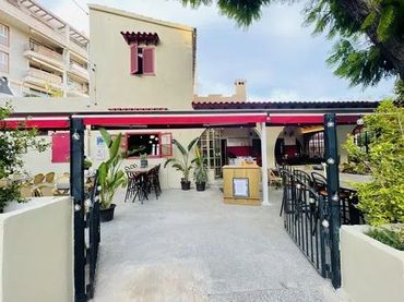 Local comercial en traspàs a Av.Joan Miro 308