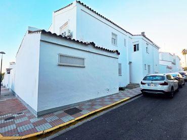 House with balcony for sale in Hacienda - La Cartuja