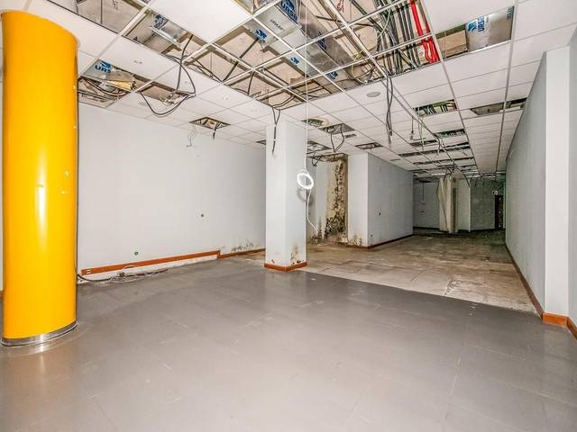 Local comercial en Venta en  HUELGAS en Vadillos