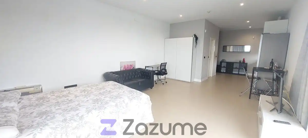 Dormitori de Loft de lloguer en Madrid amb Aire condicionat, Calefacció i Jardí privat