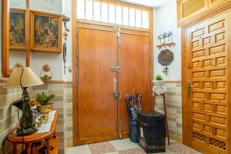 Houses for sale in Úbeda  with Air Conditioner, Terrace and Storage room
