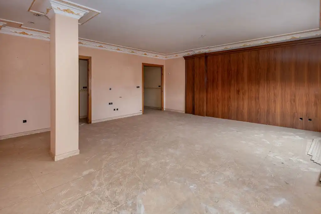 Flat with lift for sale in Av Reyes Católicos, imagen 4