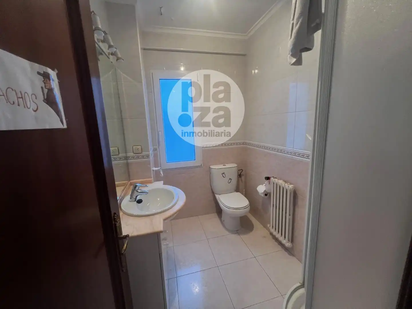 Baño de Piso en venta en Burgos con Terraza y Trastero
