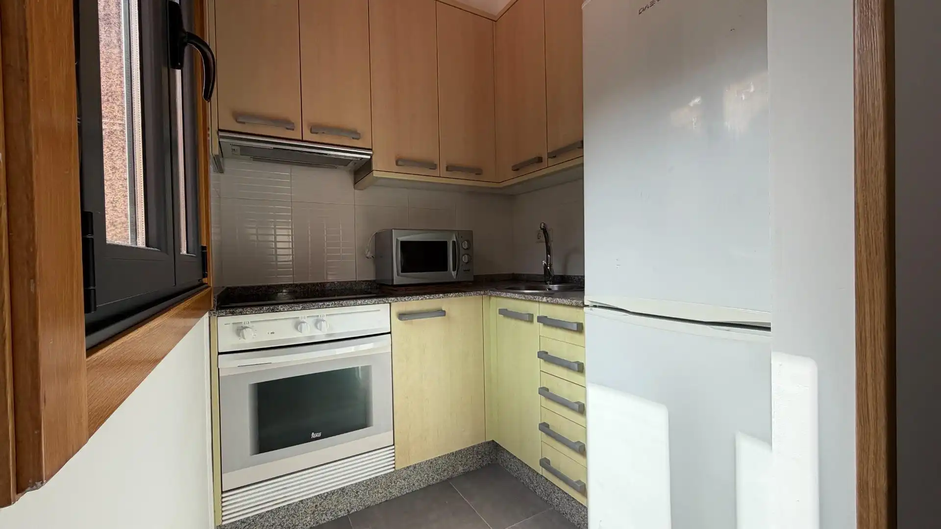 Kitchen of Flat for sale in Vigo   with Heating