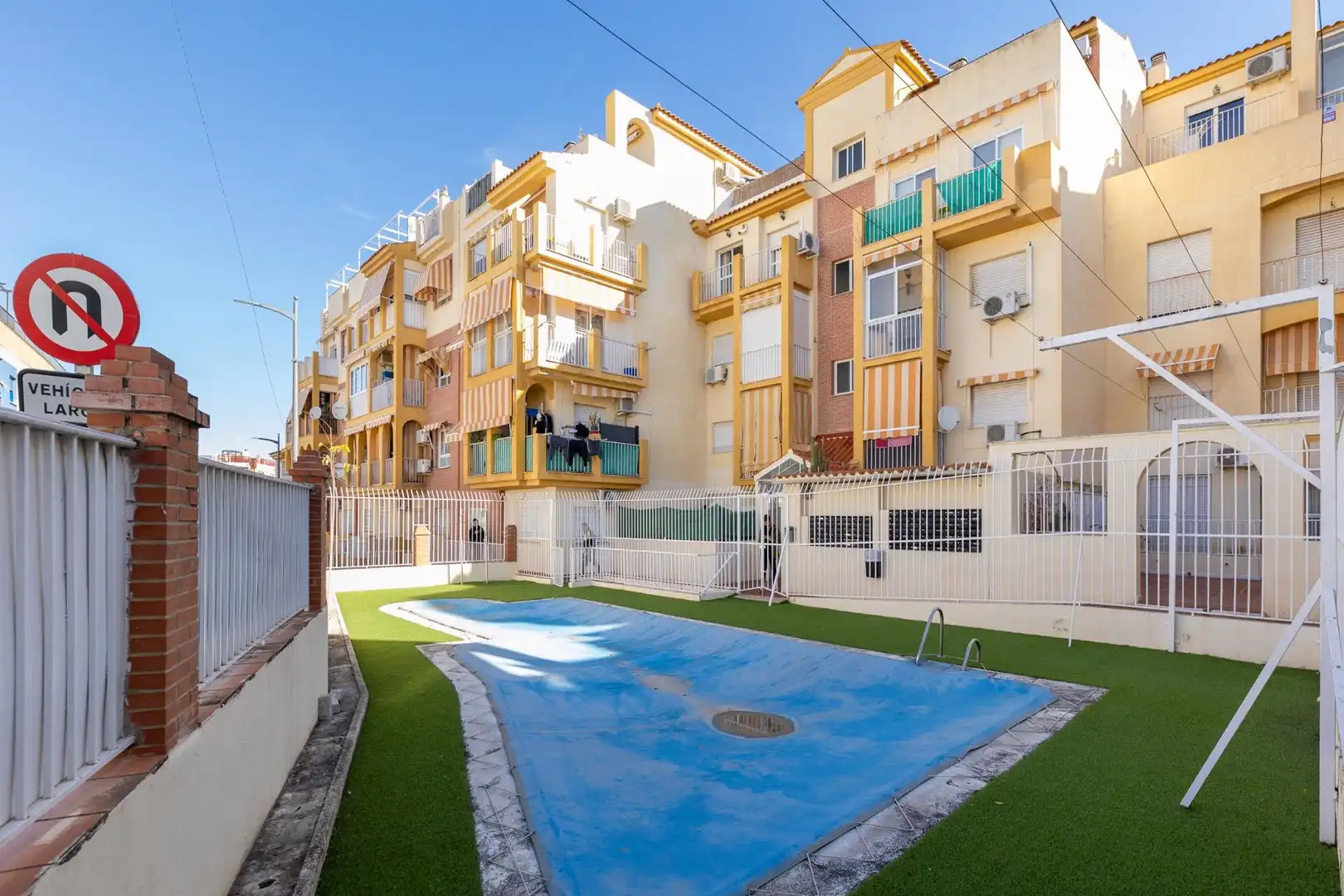 Vista exterior de Dúplex en venta en Gójar con Aire acondicionado, Terraza y Amueblado