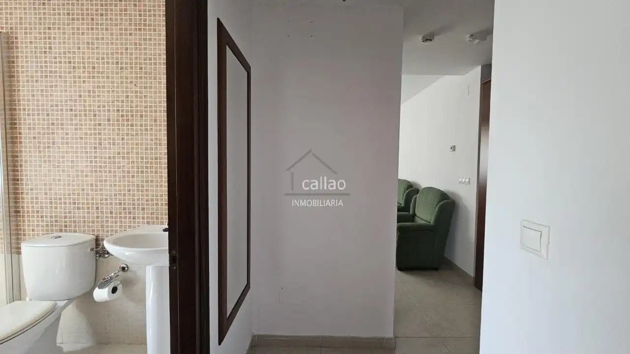 Wohnung zum Verkauf in Narón mit Heizung, Abstellraum und Möbliert