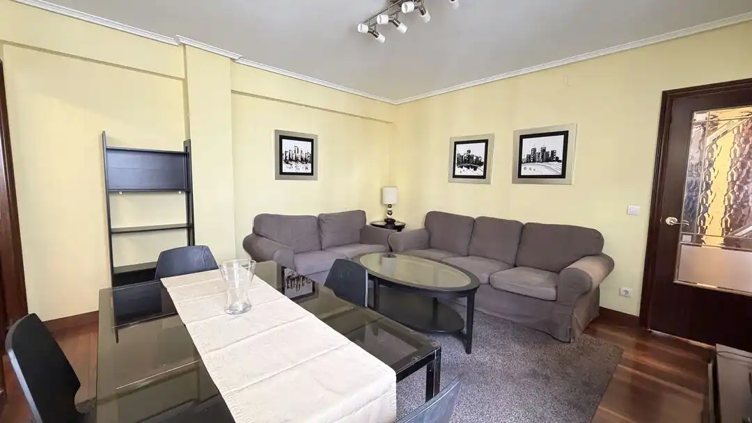 Sala d'estar de Pis en venda en Barakaldo  amb Calefacció