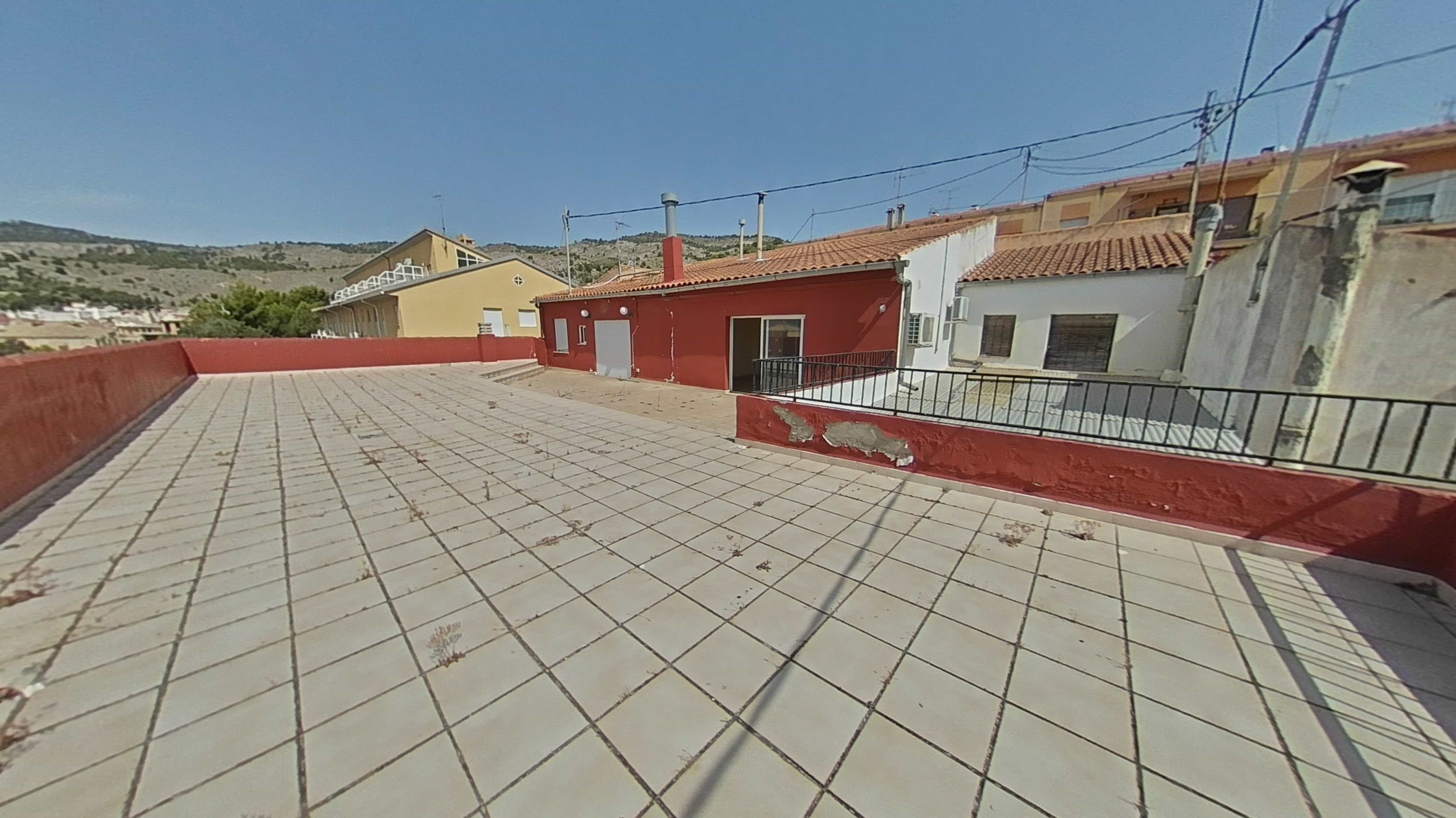 Exterior view of Building for sale in Onil
