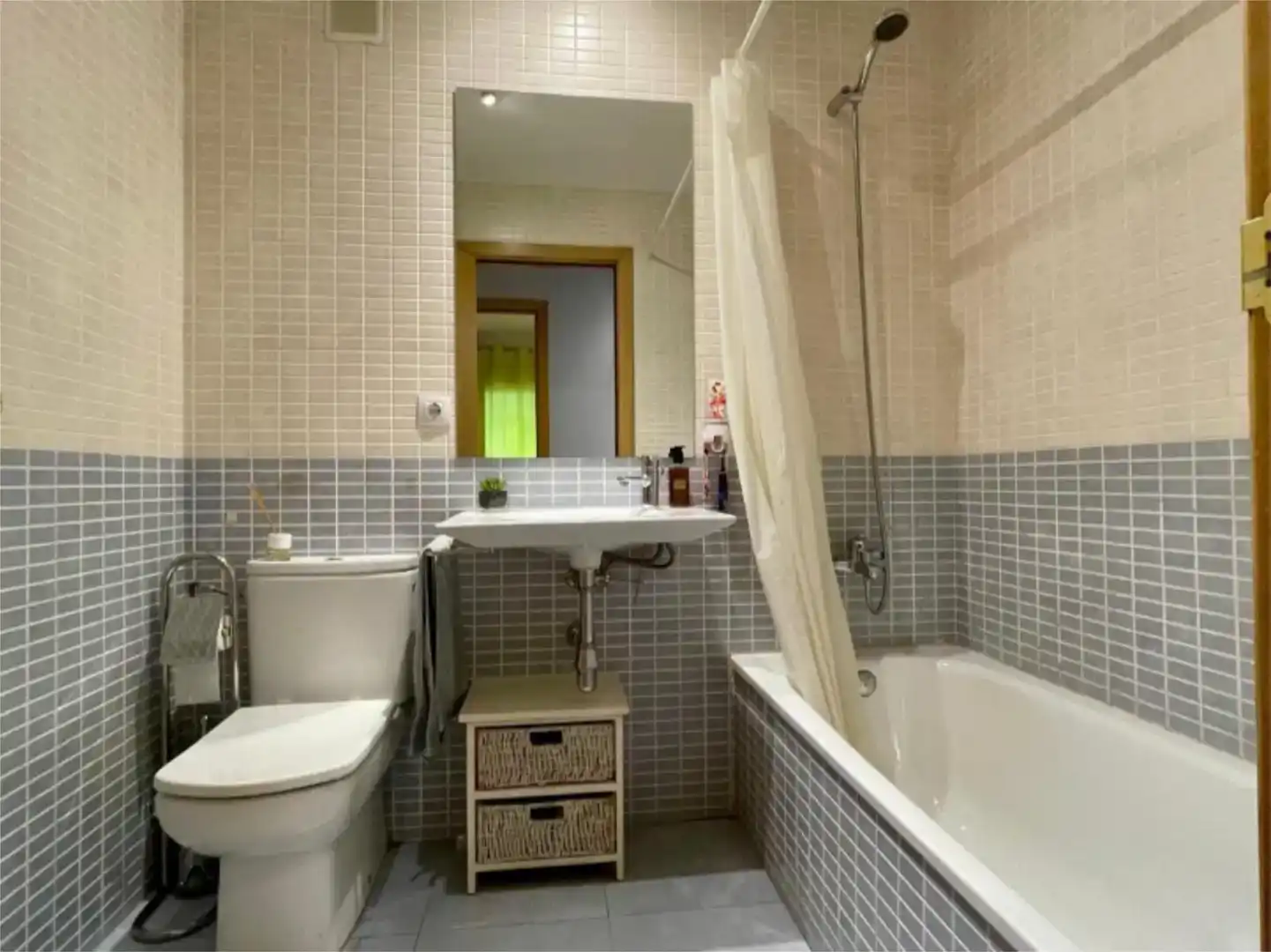 Baño de Piso en venta en Lleida con Aire acondicionado, Jardín privado y Parquet