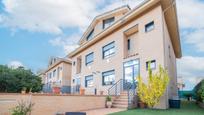 Exterior view of Single-family semi-detached for sale in Arroyomolinos (Madrid)  with Air Conditioner, Heating and Private garden