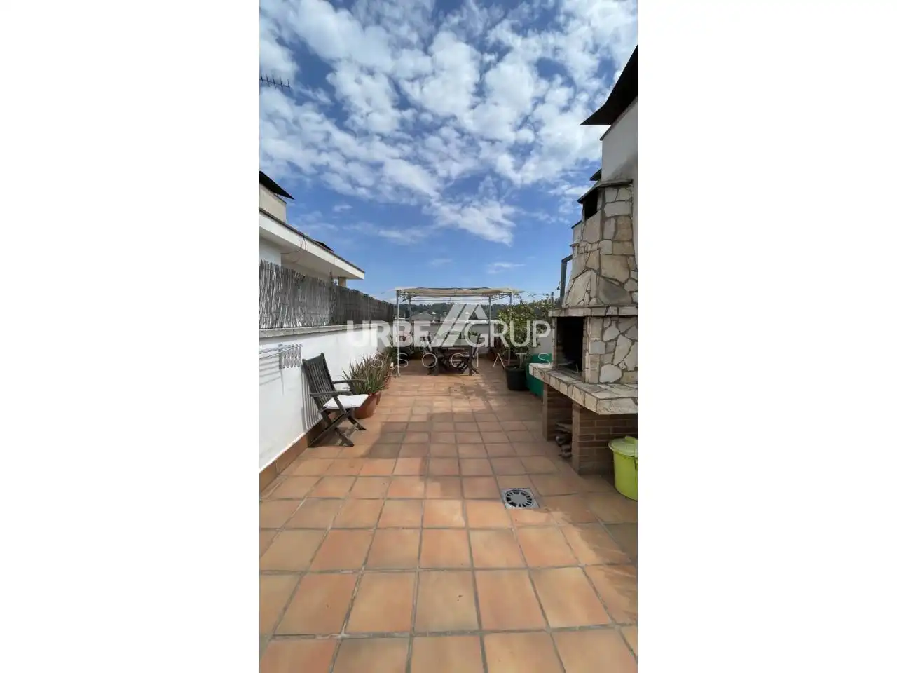 Terraza de Piso en venta en Sant Andreu de la Barca con Calefacción, Terraza y Trastero