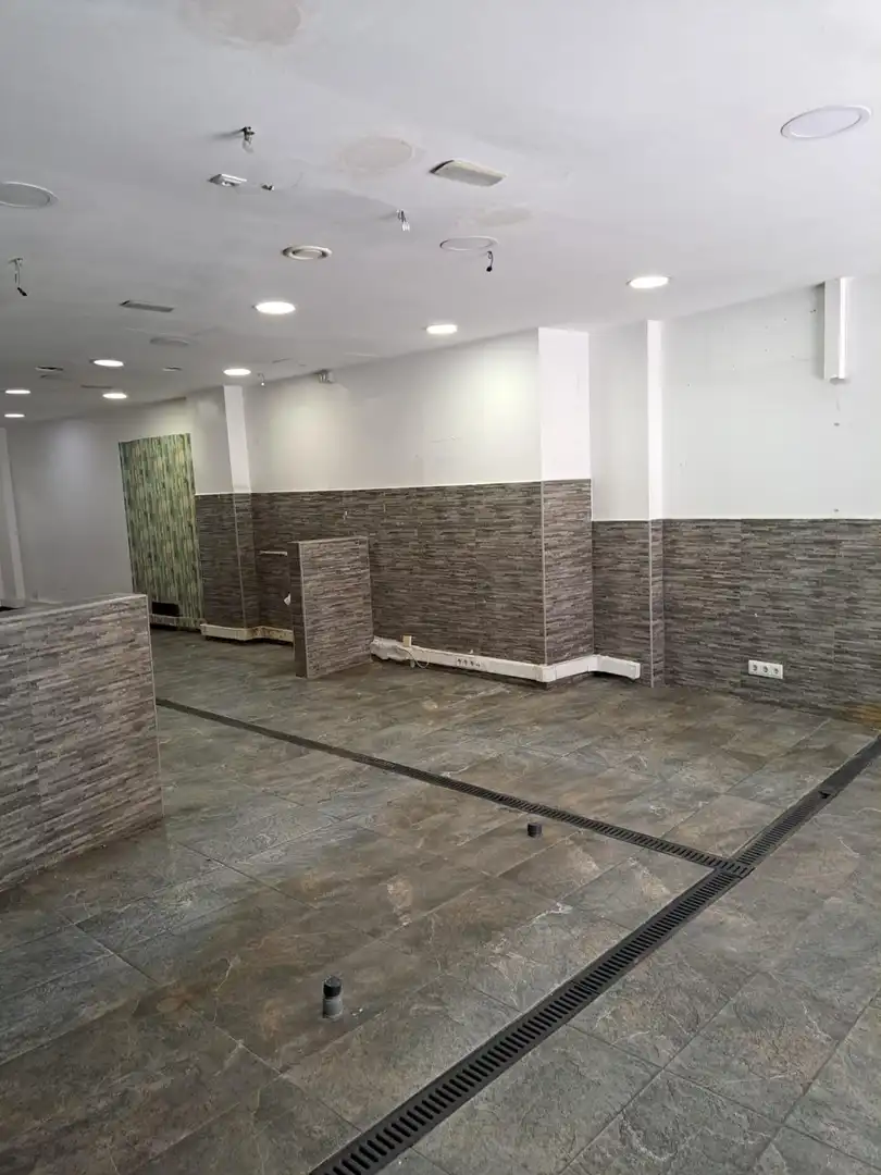 Local comercial en alquiler en Martorell, imagen 2