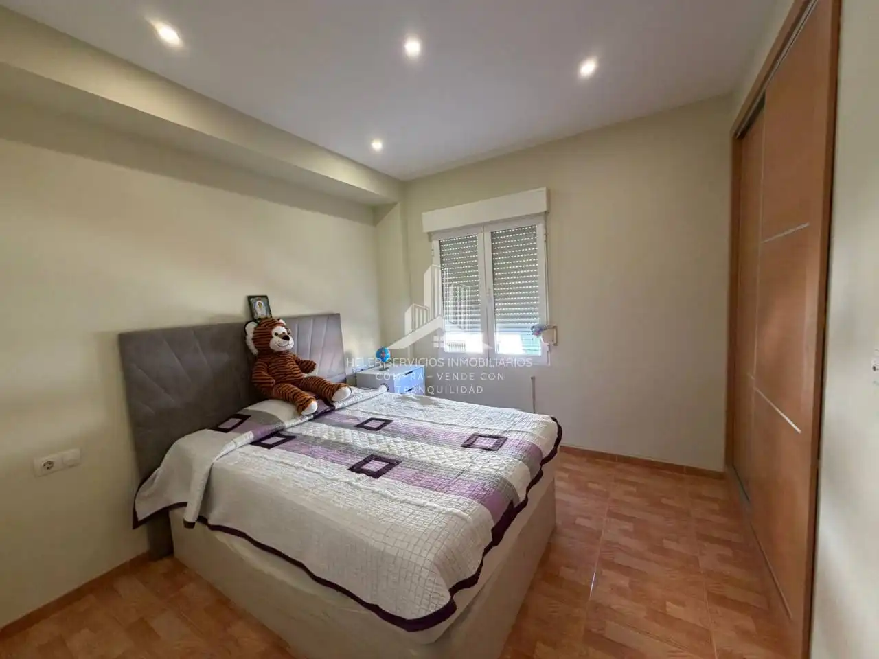 Dormitori de Apartament en venda en Vila-real amb Parquet, Terrassa i Traster