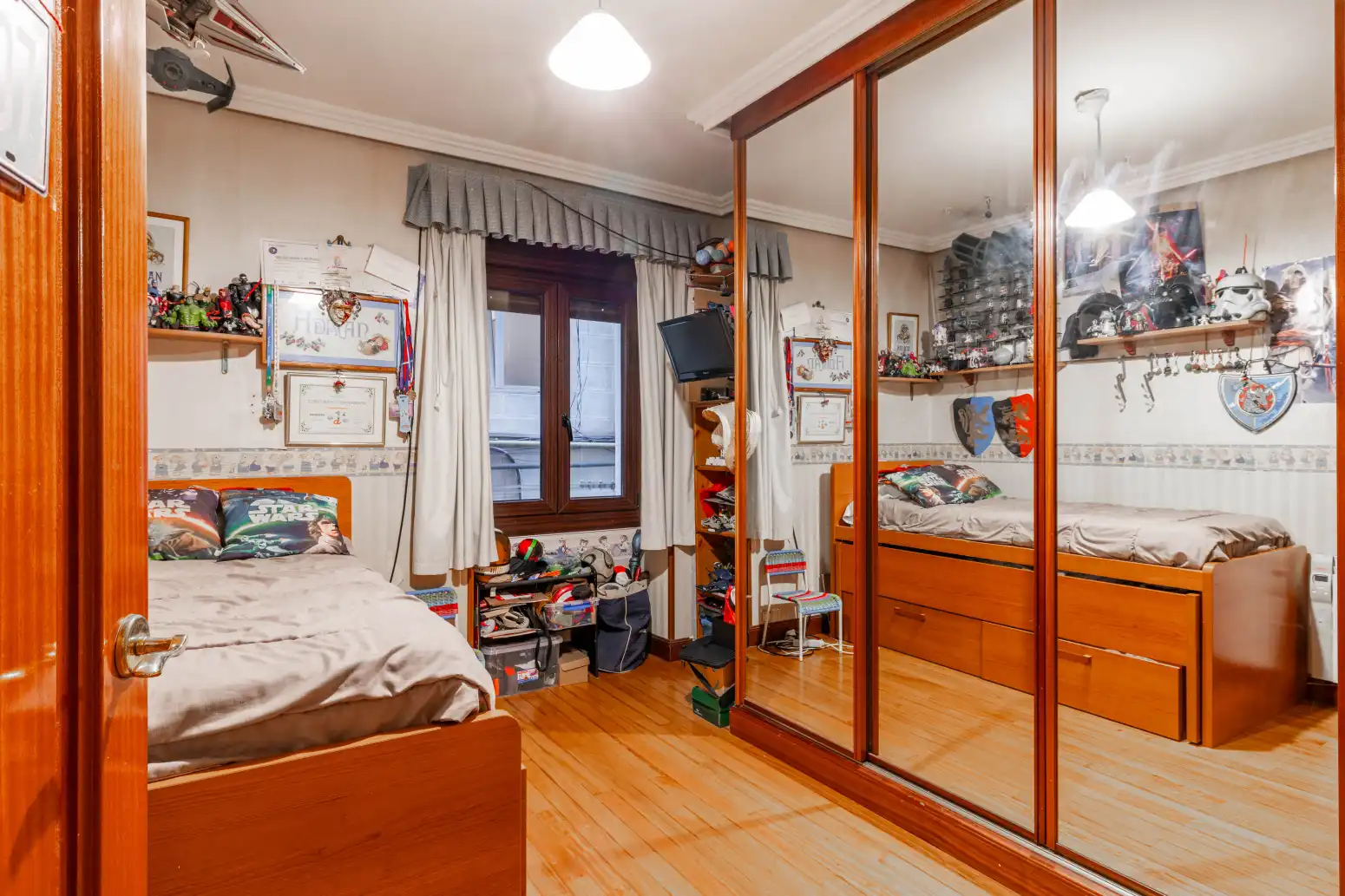 Dormitori de Pis en venda en Donostia - San Sebastián  amb Calefacció i Parquet