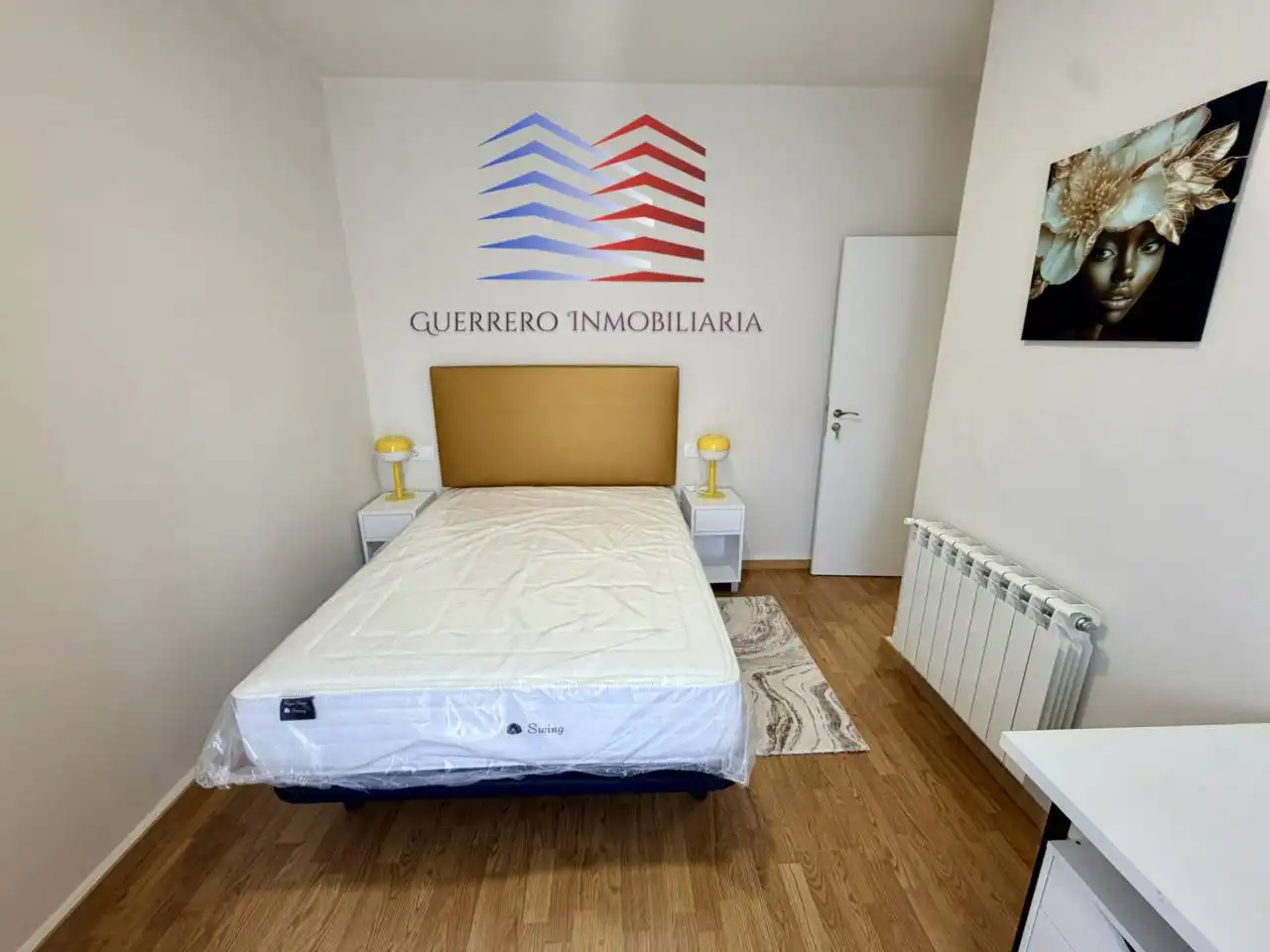 Schlafzimmer von Wohnung zur Miete in Ourense Capital  mit Heizung, Parkett und Möbliert