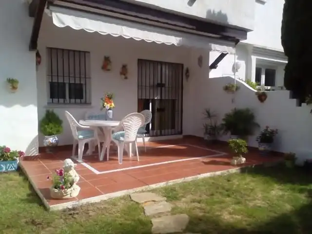 Flat with pool to rent in Avenida Reina Sofía 1, imagen 2