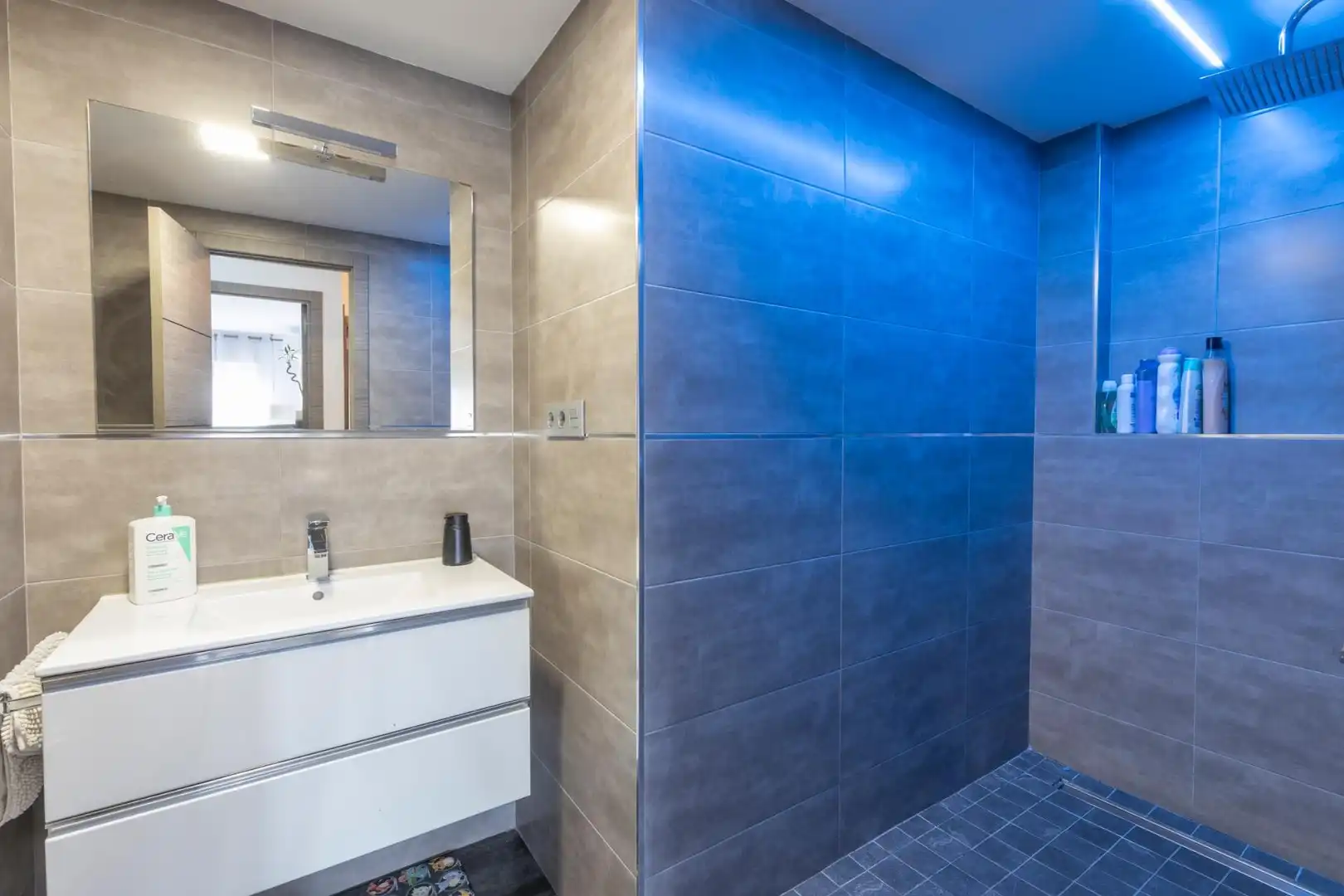 Baño de Piso en venta en Granada con Aire acondicionado y Balcón