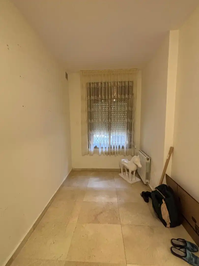 Habitación de Casa o chalet en venta en L'Hospitalet de Llobregat con Jardín privado