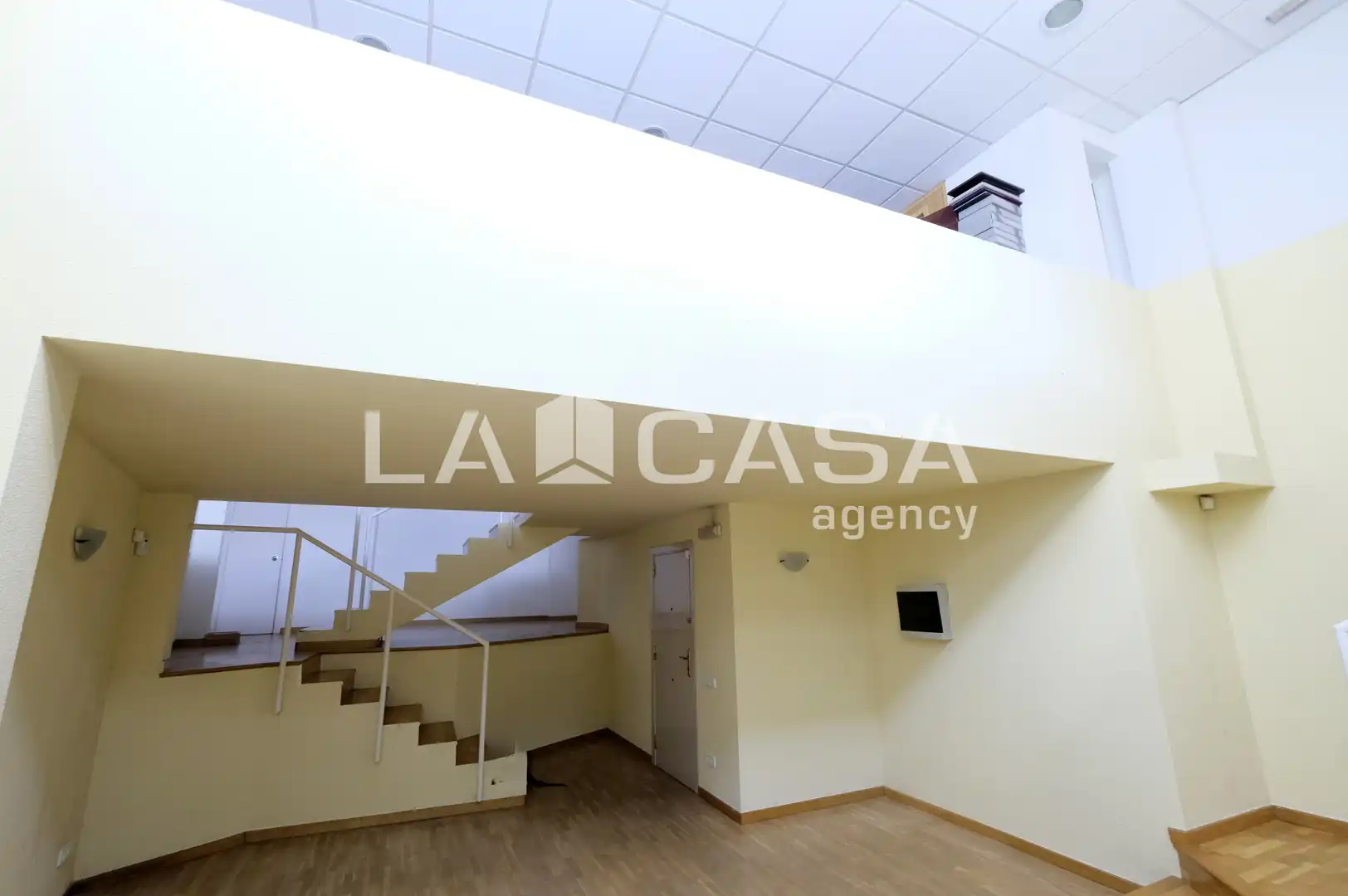 Local comercial en venda a Nou Barris, imagen 3