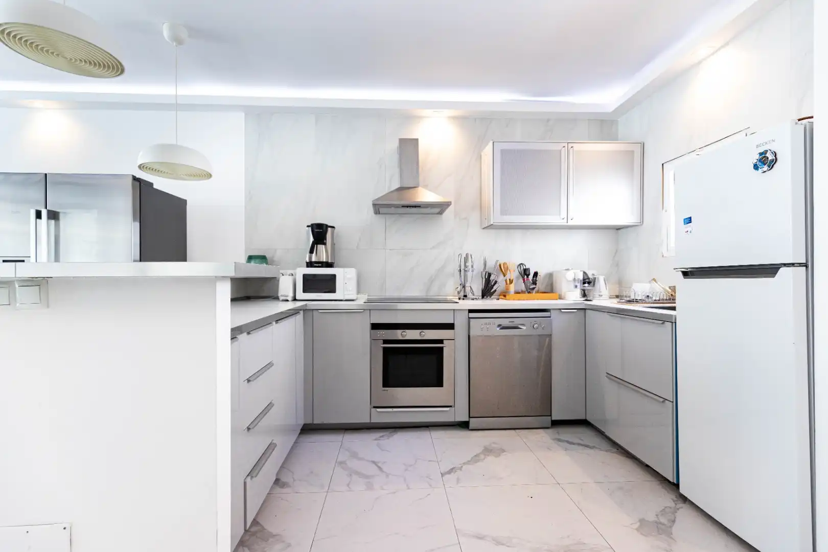Kitchen of Flat for rent in Marbella  with Air Conditioner, Heating and Terrace