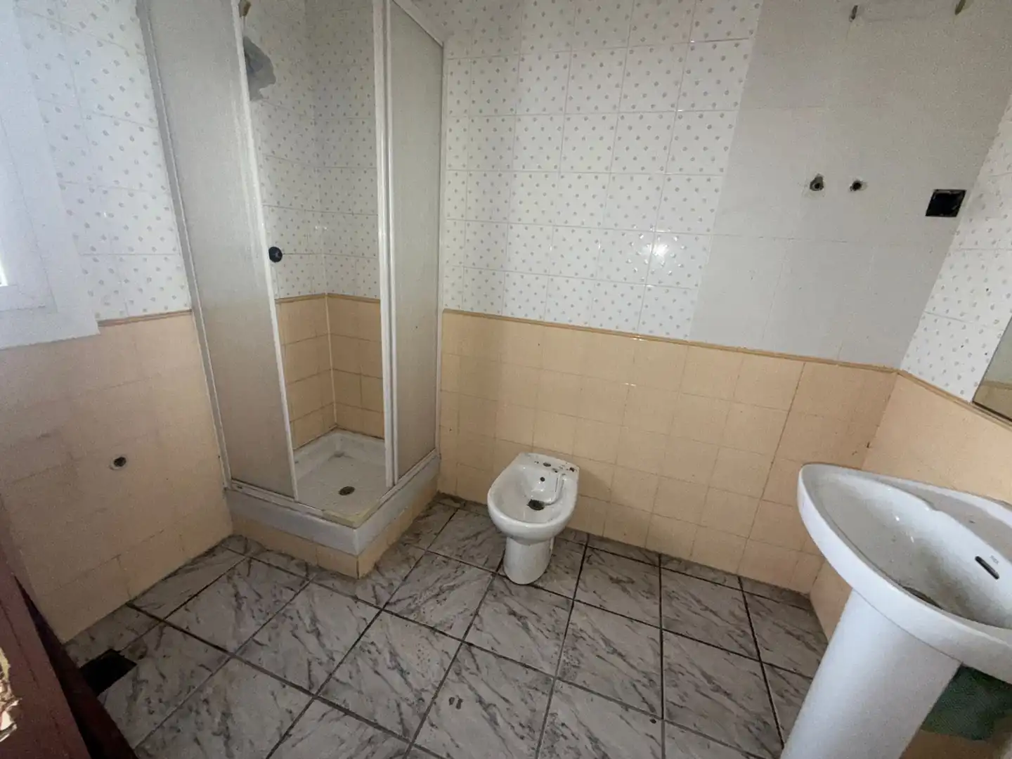 Badezimmer von Gebäude zum Verkauf in Torredembarra mit Alarm
