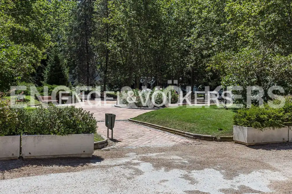Pis en venda en Madrid amb Aire condicionat, Calefacció i Jardí privat