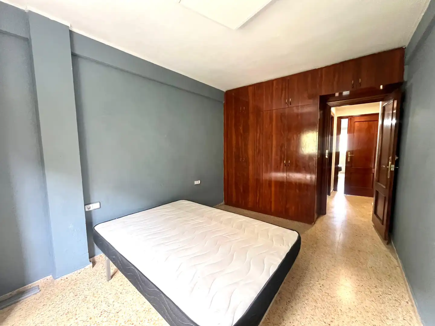 Habitación de Piso en venta en Valencia con Aire acondicionado, Amueblado y Horno