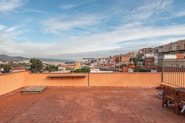 Piso en Venta en Carrer d'Arenys en La Teixonera