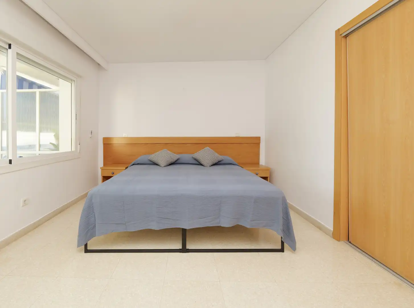 Habitación de Apartamento en venta en Torremolinos con Aire acondicionado, Terraza y Amueblado