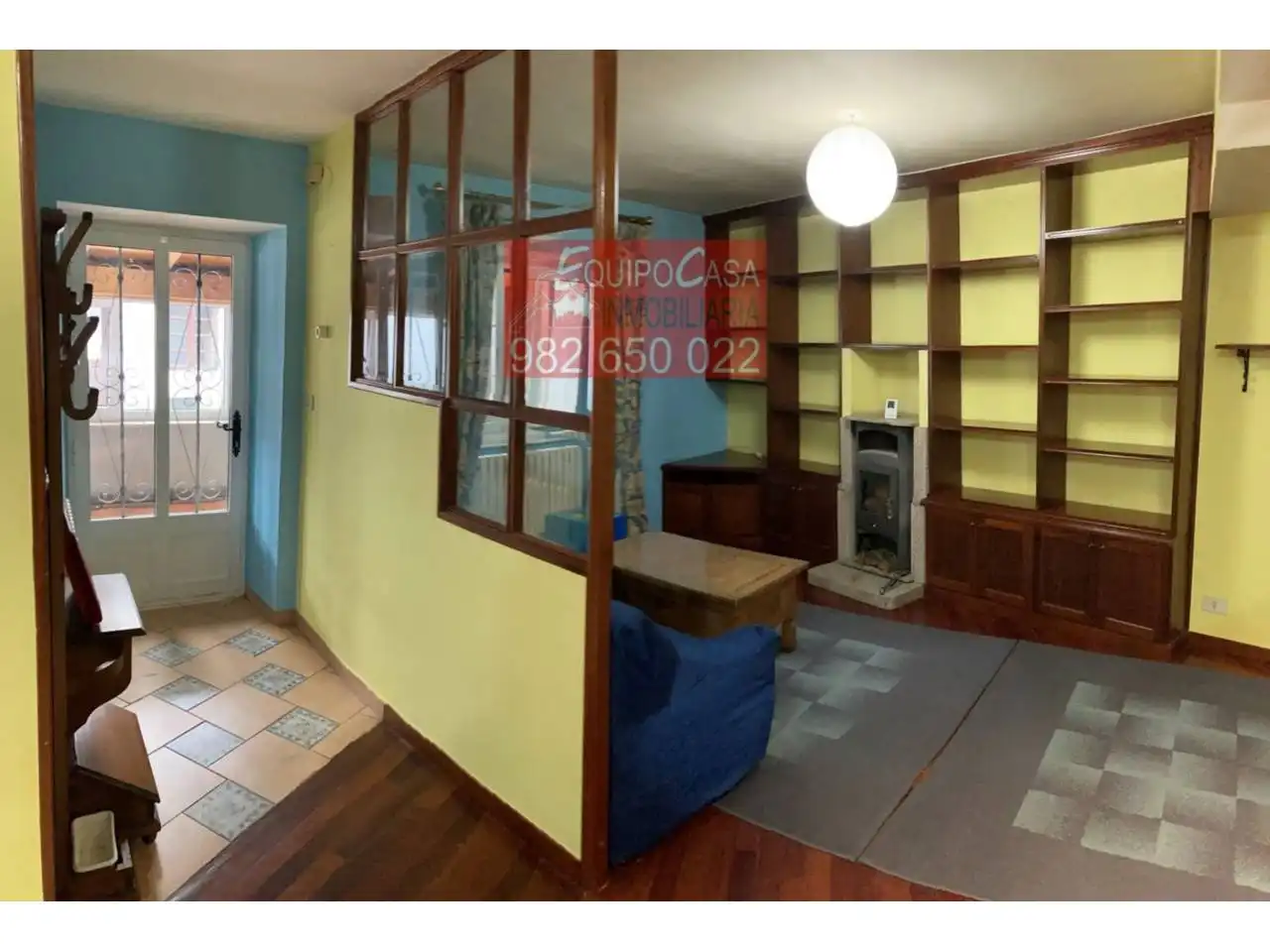 Sala de estar de Casa o chalet en venta en Lugo con Calefacción, Parquet y Amueblado